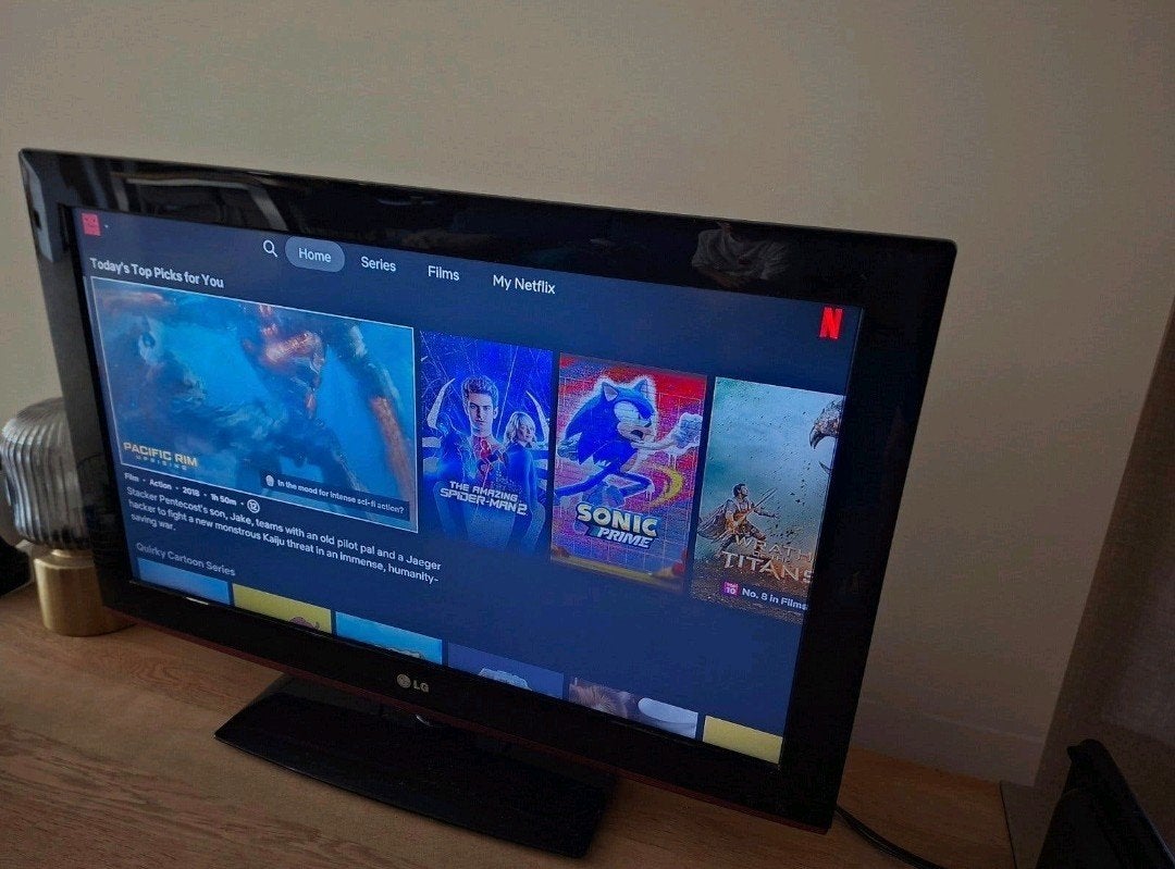 25 euro LG TV 32LD350 met voet en ophangbeugel, Ophalen, Gebruikt, 50 Hz, LG