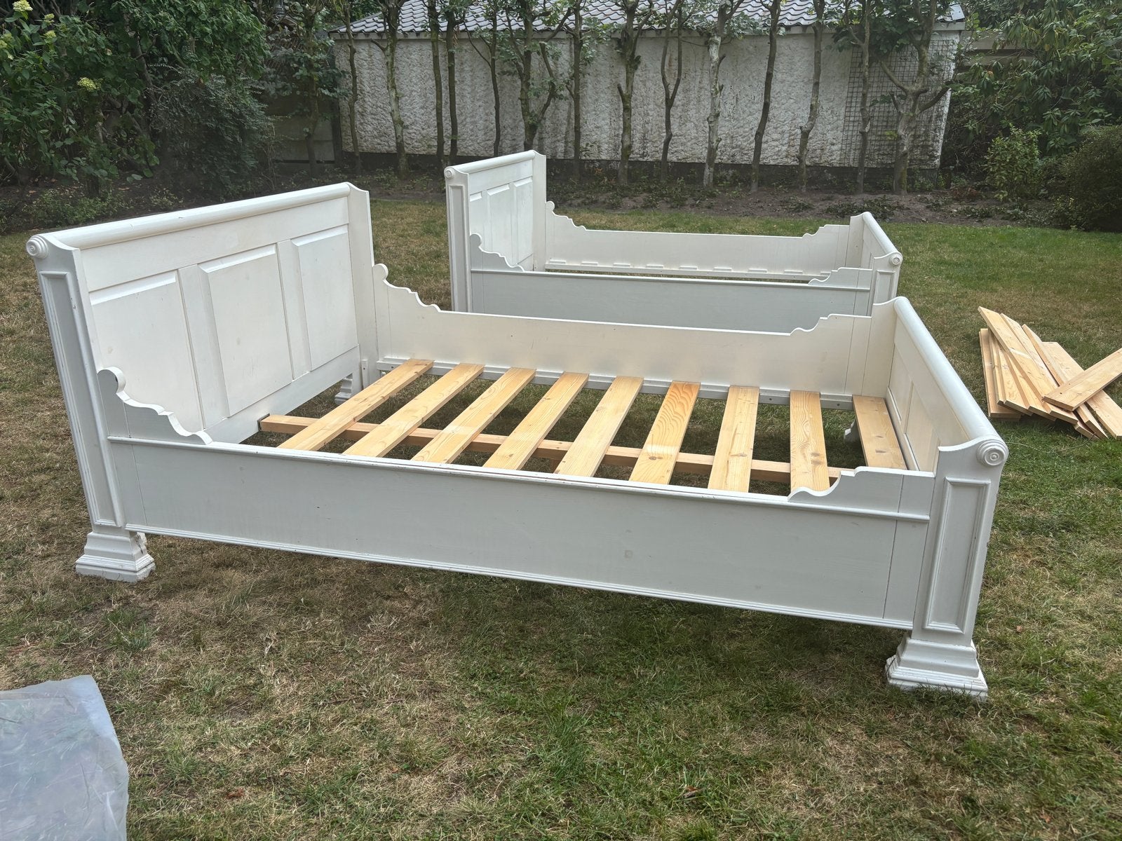 Nog 1 bed 120x200 , eenvoudig te monteren, Ophalen, Gebruikt, Wit, Twijfelaar