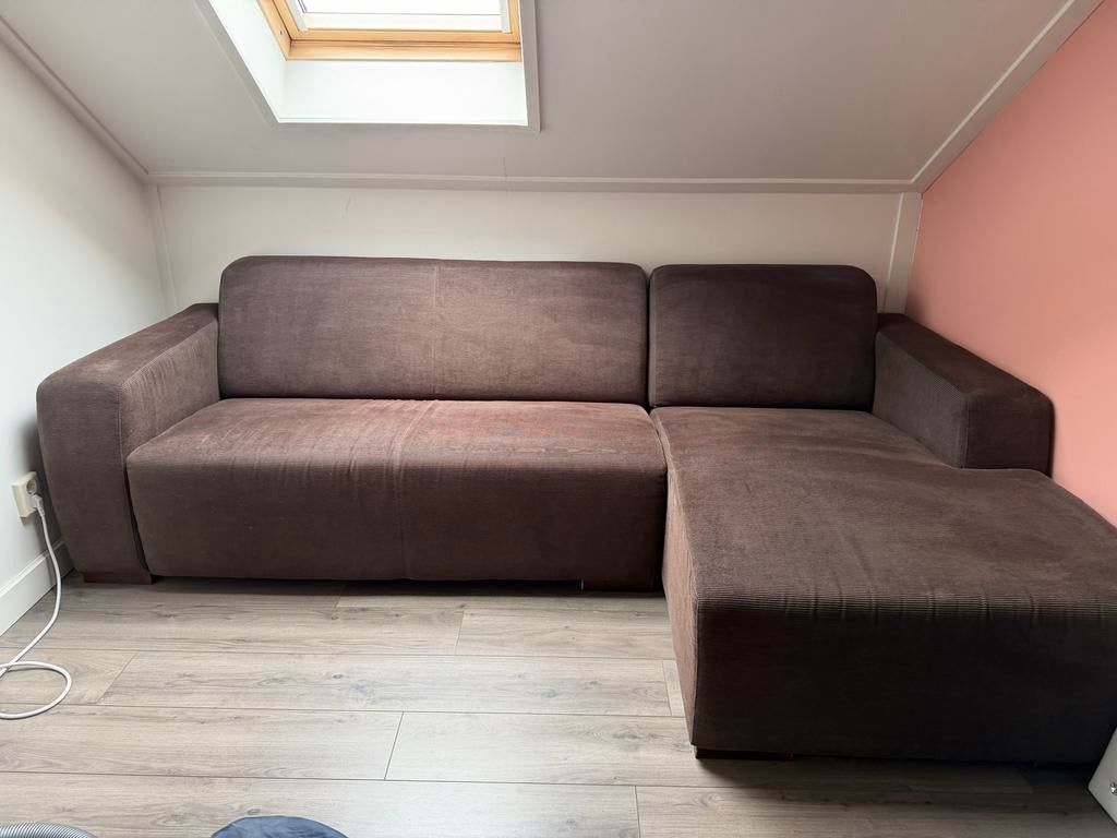Comfortabele bruine ribstof hoekbank, Ophalen, 250 tot 300 cm, Gebruikt, 100 tot 125 cm