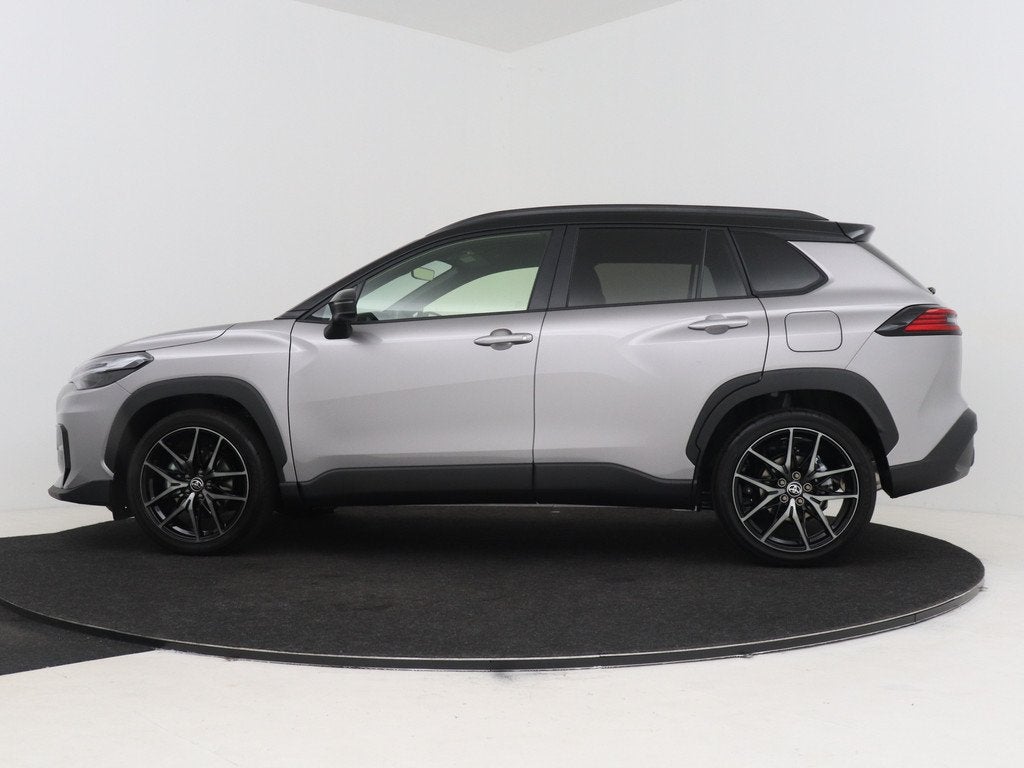 Toyota Corolla Cross Hybrid 180 GR Sport | LEVERBAAR VANAF D, Auto's, Toyota, 12 maanden, 1440 kg, Zwart, 4 cilinders