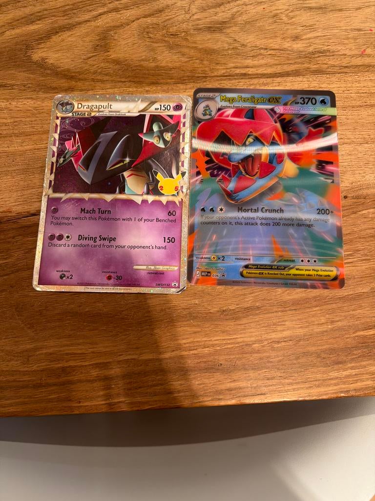 Pokémon TCG: Mega Feraligatr EX & Dragapult kaarten, Ophalen of Verzenden, Zo goed als nieuw, Meerdere kaarten