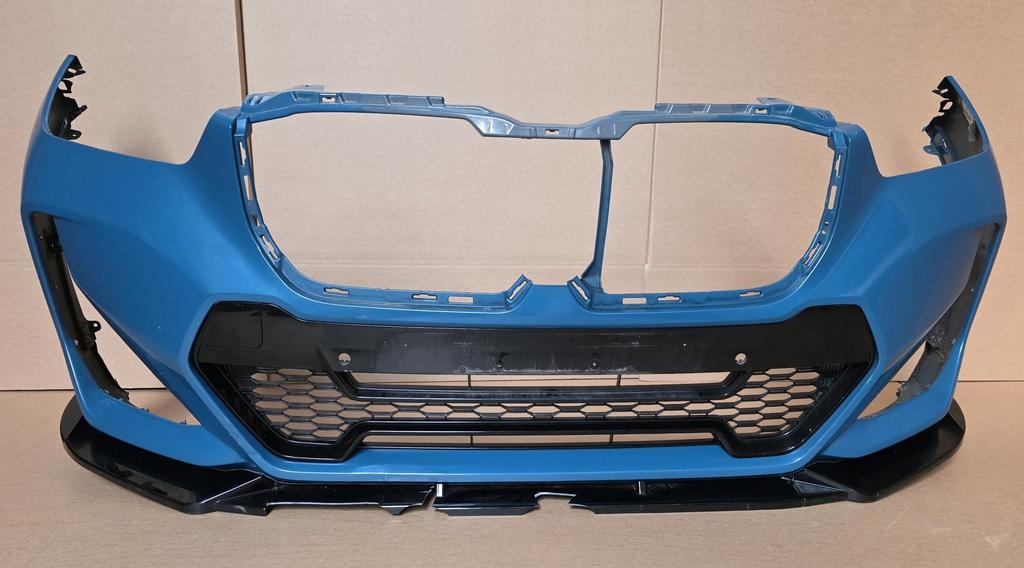 Voorbumper BMW X1 U11 M Pakket 51119881907 Origineel Bumper, Gebruikt, -, Voor, Ophalen of Verzenden