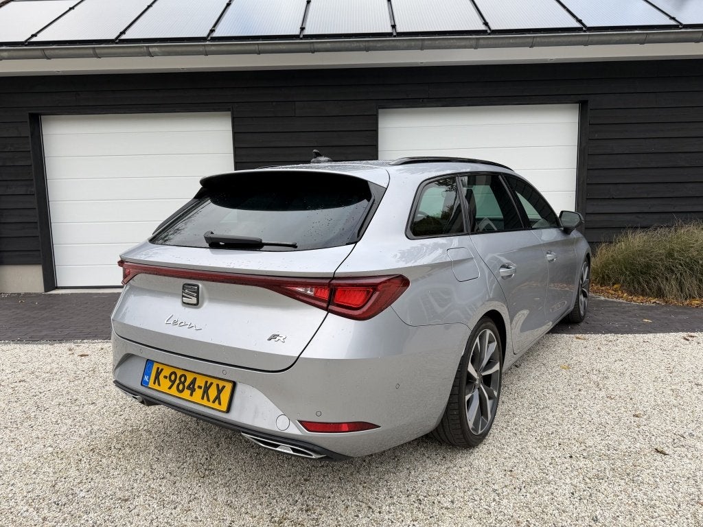 Seat Leon Sportstourer 1.5 eTSI FR LaunchEd | Panoramadak |, Automaat, Euro 6, 4 cilinders, Leon