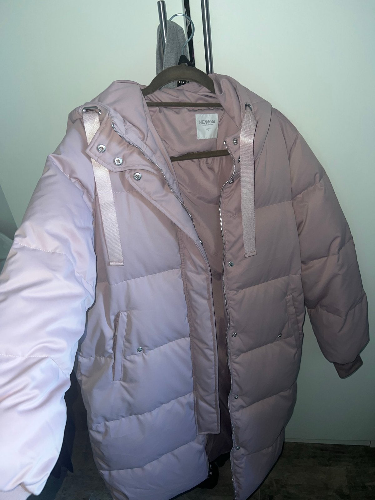 Pink long puffer coat, Ophalen, Zo goed als nieuw, Maat 38/40 (M), Roze