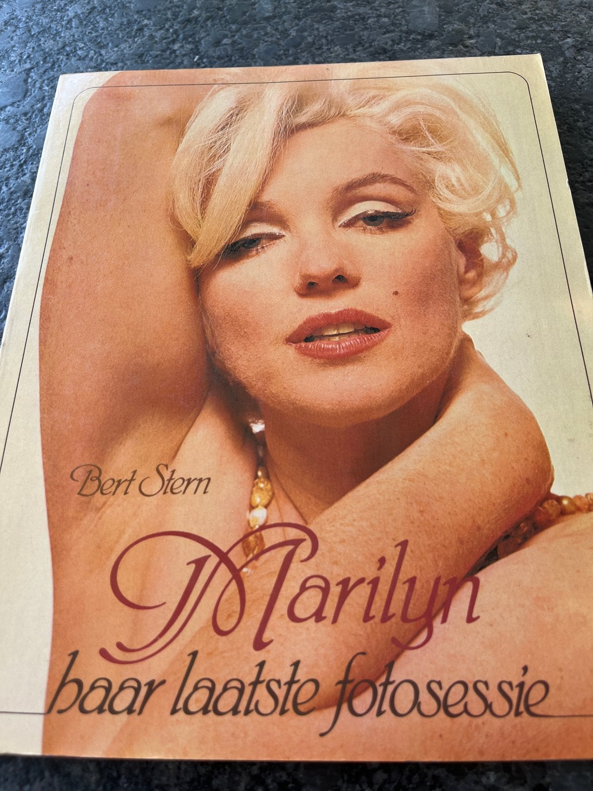 Marilyn Monroe: Haar Laatste Fotosessie door Bert Stern, Verzamelen, Ophalen of Verzenden, Gebruikt, Boek, Tijdschrift of Artikel