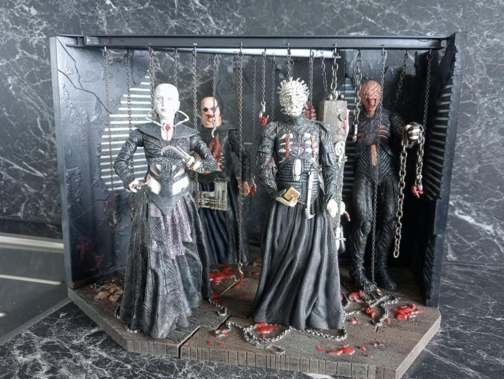Hellraiser Cenobite Figuren Set met Diorama, Ophalen of Verzenden, Zo goed als nieuw