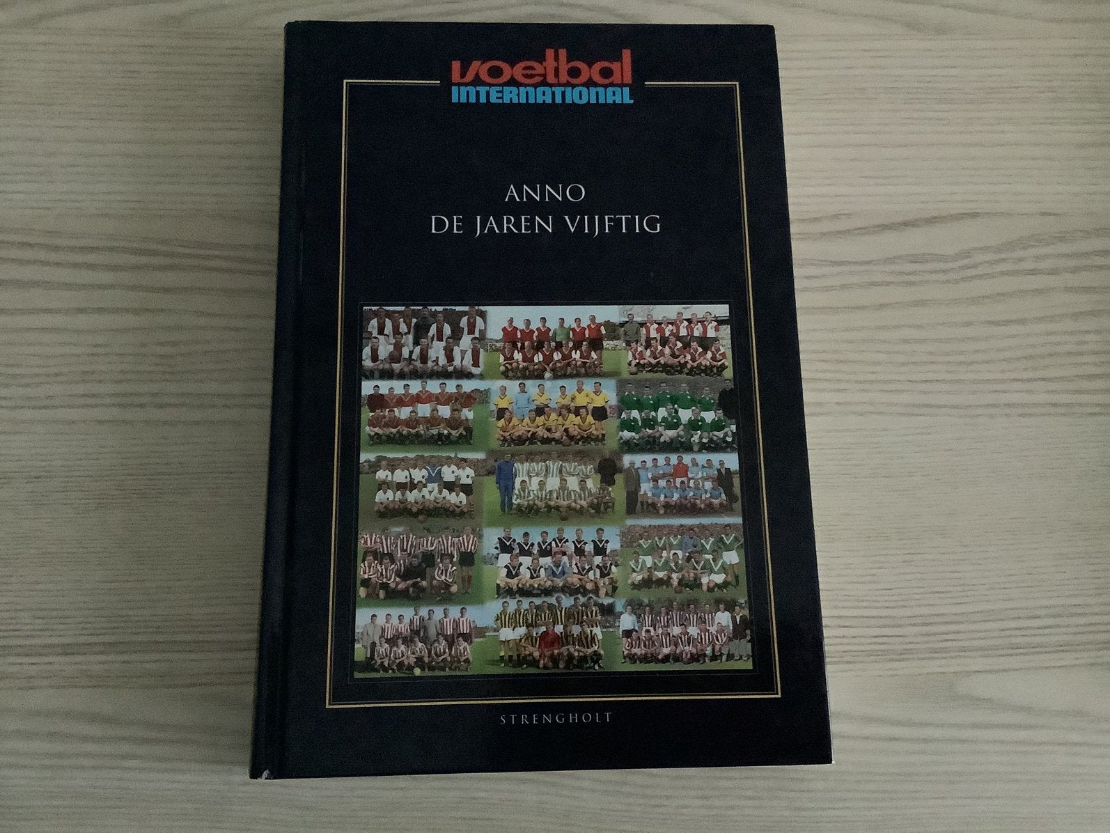 Voetbalboek “anno de jaren 50”, Ophalen of Verzenden, Zo goed als nieuw