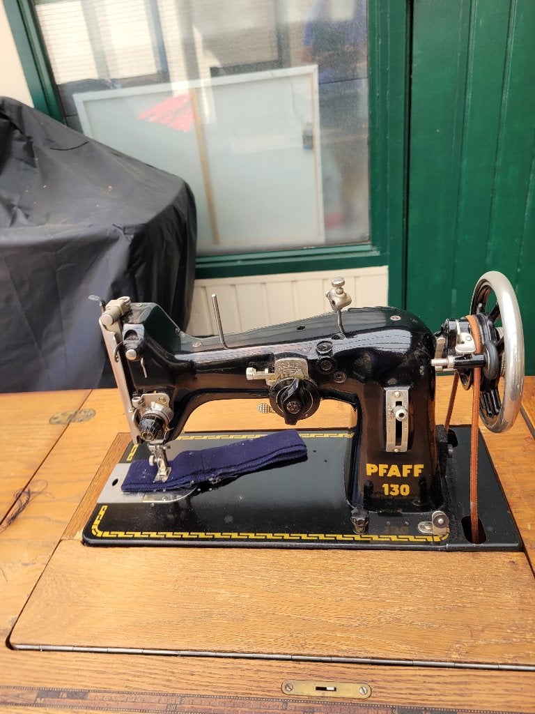 Oude Pfaff naaimachine met kast, Antiek en Kunst, Ophalen