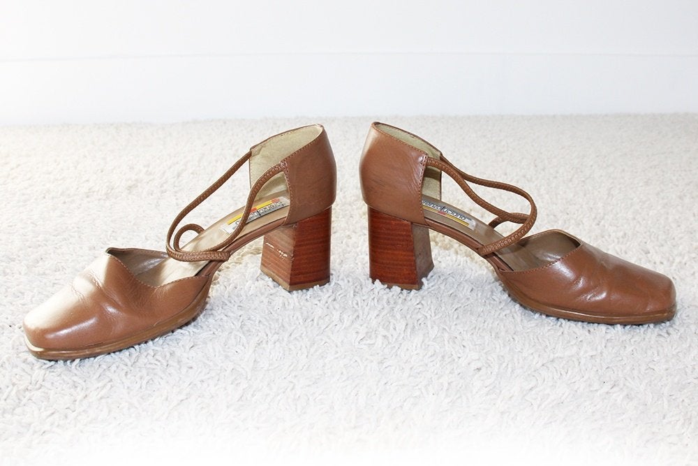 Vintage Leren Lorenzo Luciano Pumps (Maat 38) - s8 € 45,-, Lorenzo Luciano, Pumps, Bruin, Ophalen of Verzenden
