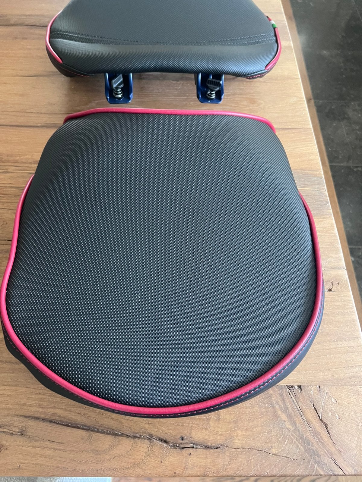 Foto 4 van Ducati Multistrada Sargent Seat