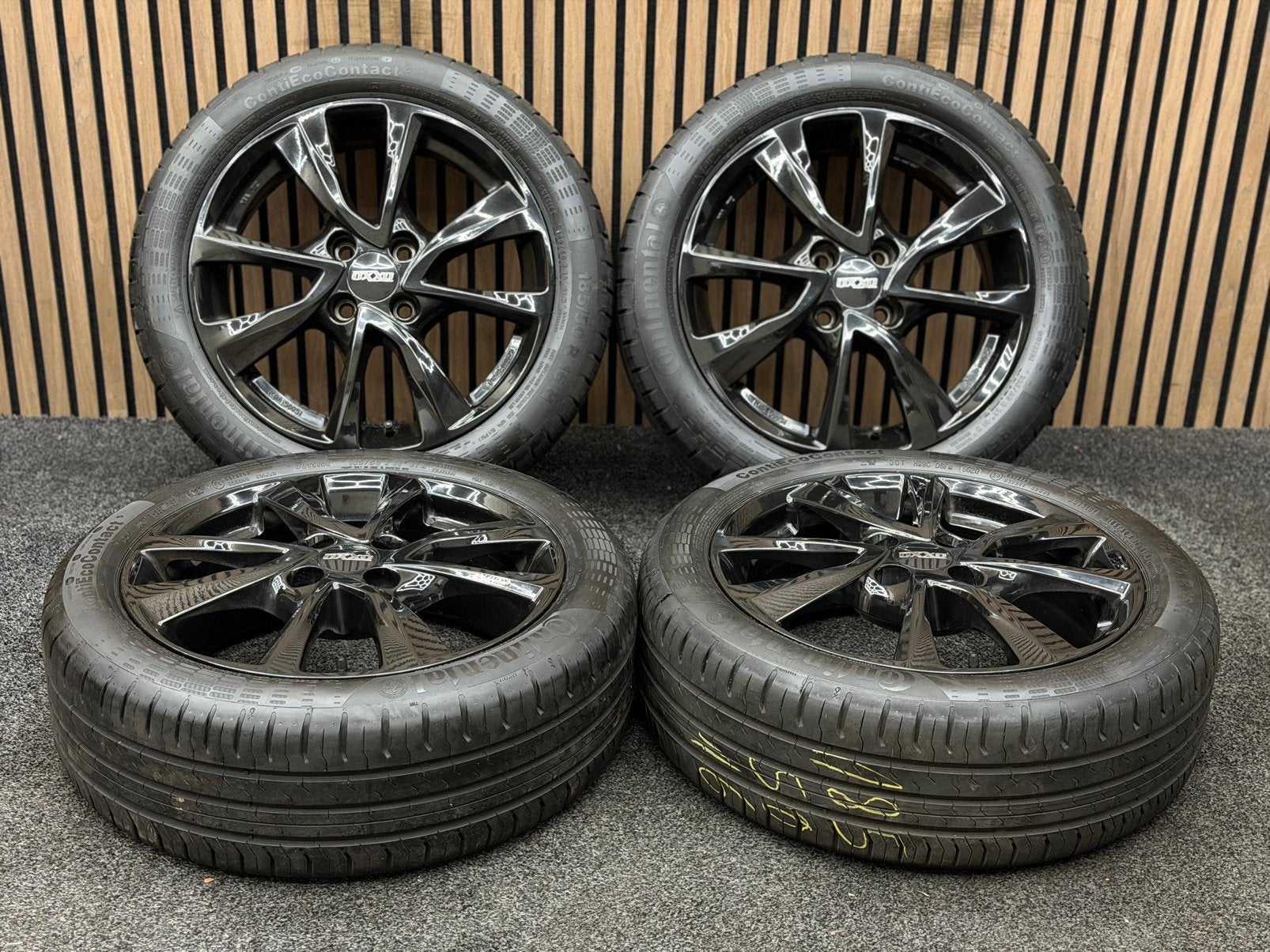 16 inch Oxxo Hyperion - Up Citigo Mii 4x100 ET37 Continental, Auto-onderdelen, Ophalen, 16 inch, ., Banden en Velgen