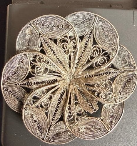 Zilveren filigrain broche - Bloemmotief, Verzenden, Gebruikt, 4 tot 7 cm, Zilver