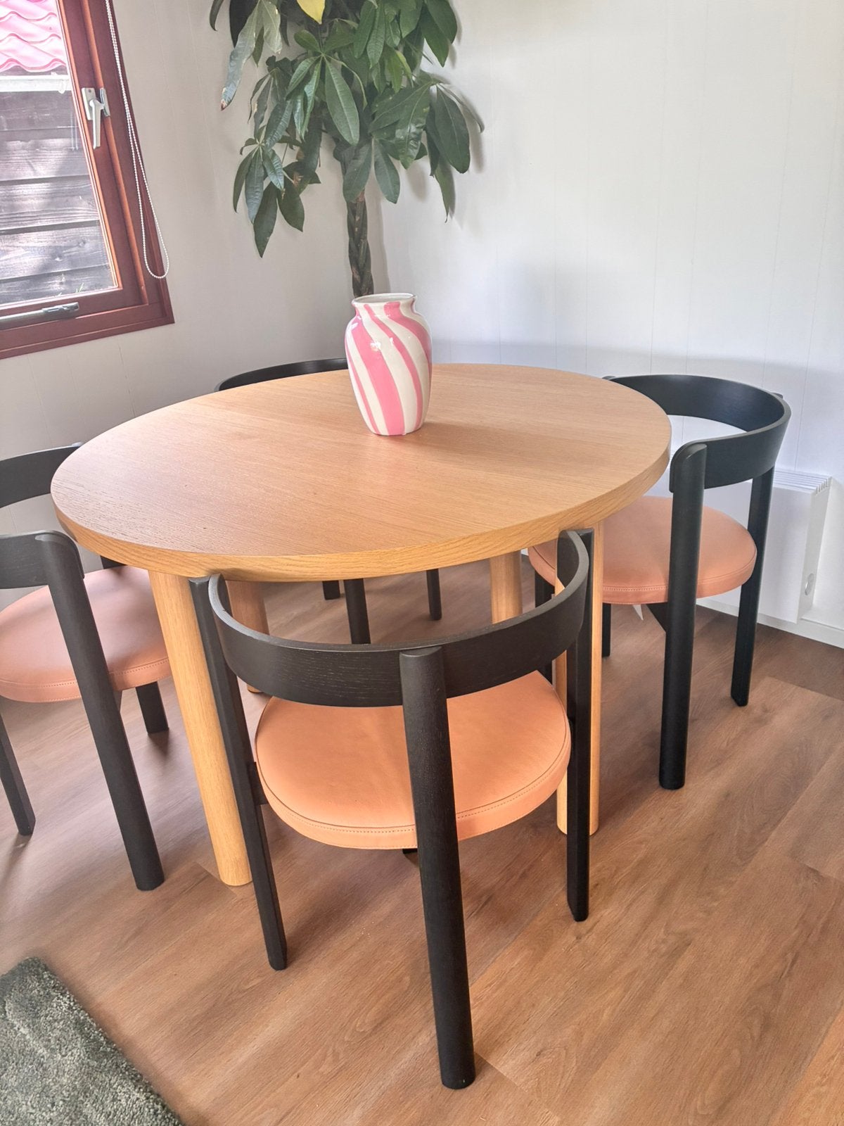 IKEA Stockholm eettafel + 4 bijpassende stoelen, Ophalen, Zo goed als nieuw, Rond, Eikenhout