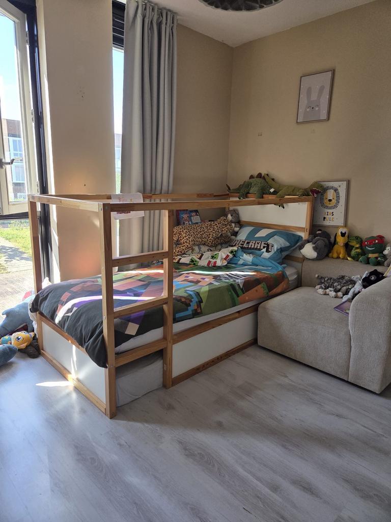 Flexibel bed: hoogslaper of laag bed, met ruimte voor 2, Ophalen of Verzenden, Zo goed als nieuw