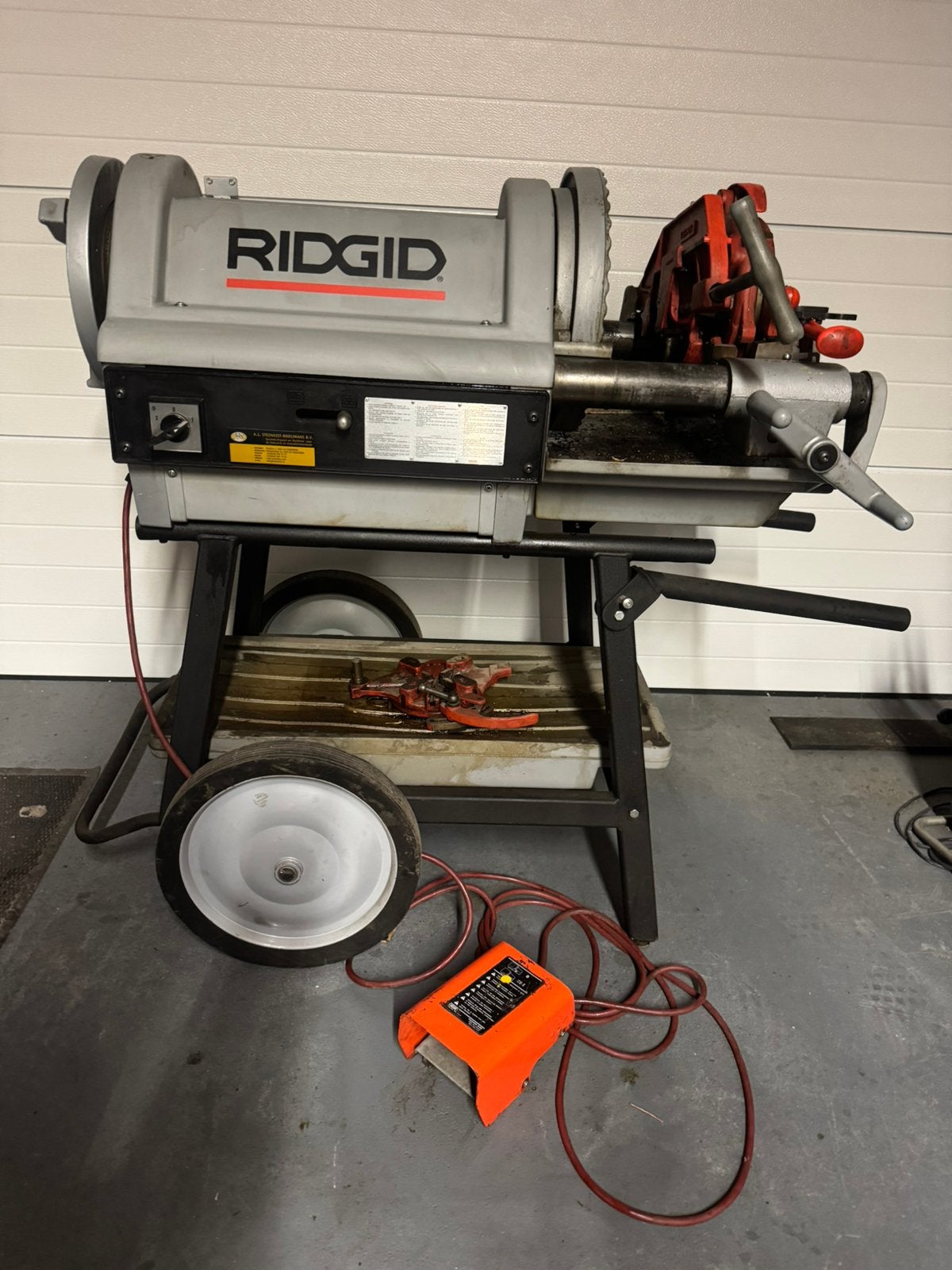 Te koop Ridgid 1224 draadsnijmachine zo goed als nieuw, Ophalen, Zo goed als nieuw
