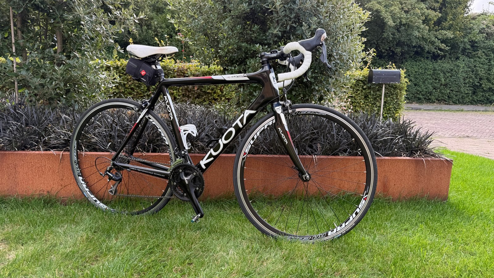 Kuota Korsa racefiets - Carbon frame - Shimano 105, 28 inch, Carbon, Velgrem, Zo goed als nieuw