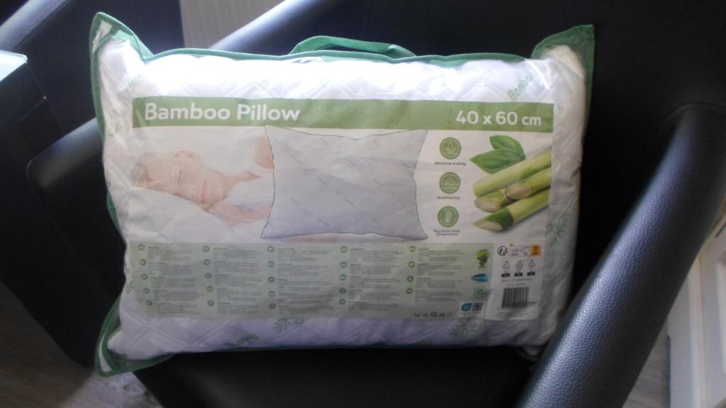 1 keer  Hoofdkussen Bamboo Pillow (40 x 60), Eenpersoons, Wit, Ophalen of Verzenden, Zo goed als nieuw