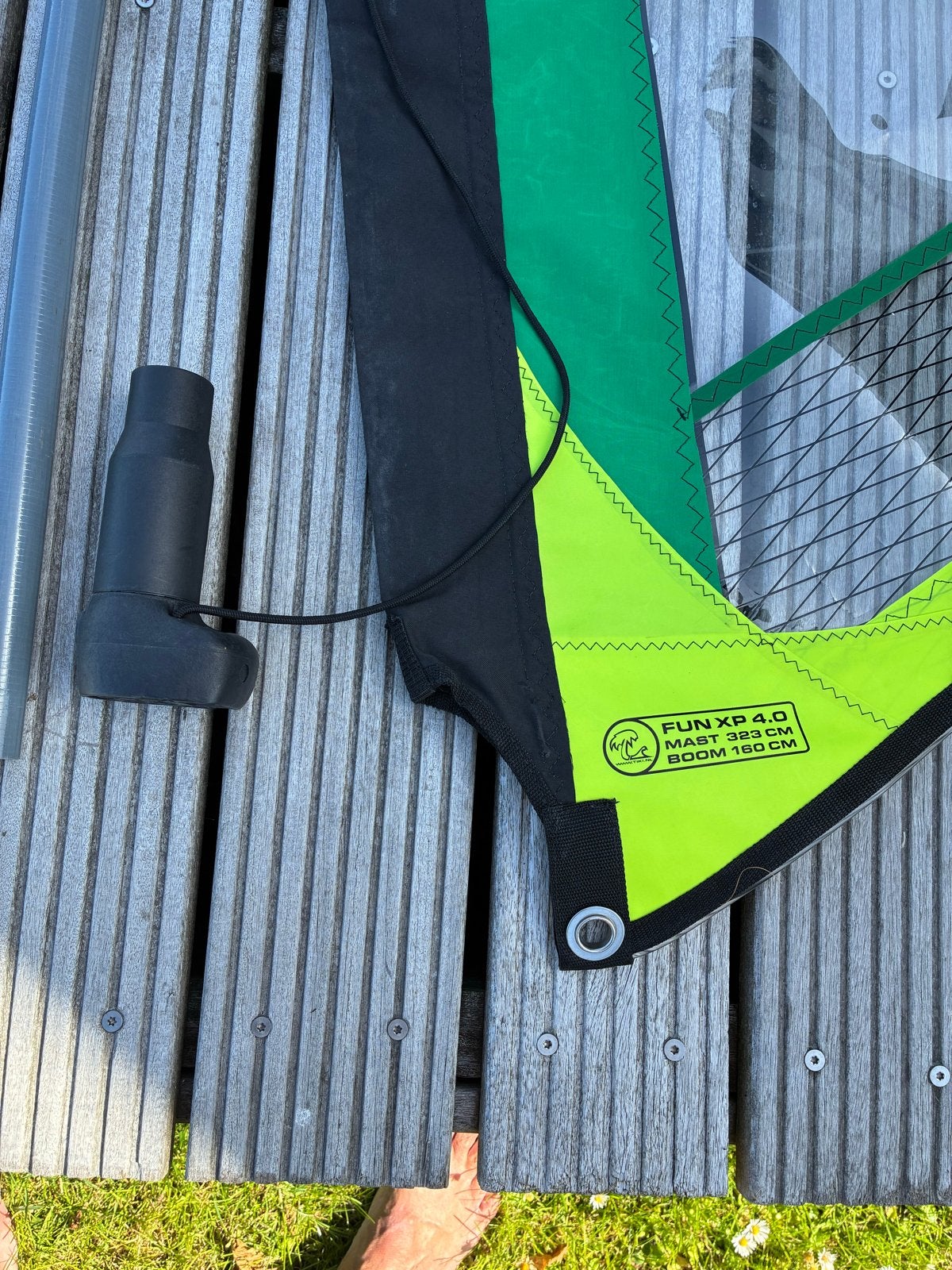Kinder Windsurfzeil met mast en giek - Tiki Fun XP 4.0, Watersport en Boten, Windsurfen, Gebruikt, 3.5 tot 5 m², Zeil, Deelbare mast