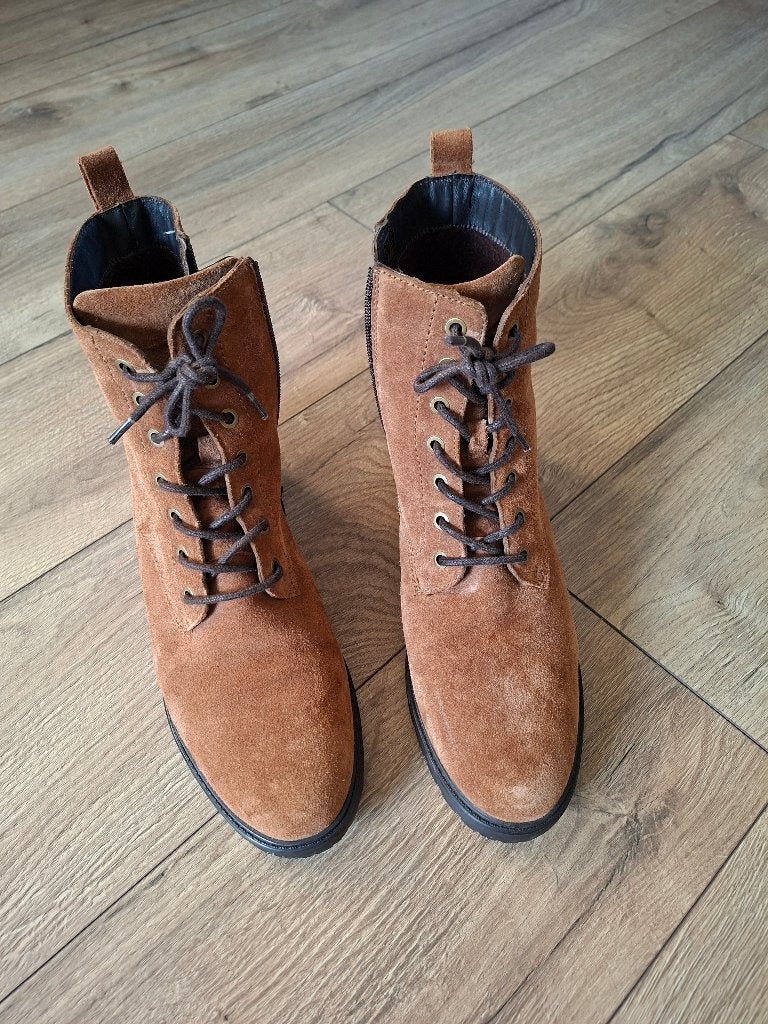 Hush puppies laarzen maat 42, Kleding | Dames, Bruin, Lage of Enkellaarzen, Ophalen of Verzenden, Zo goed als nieuw