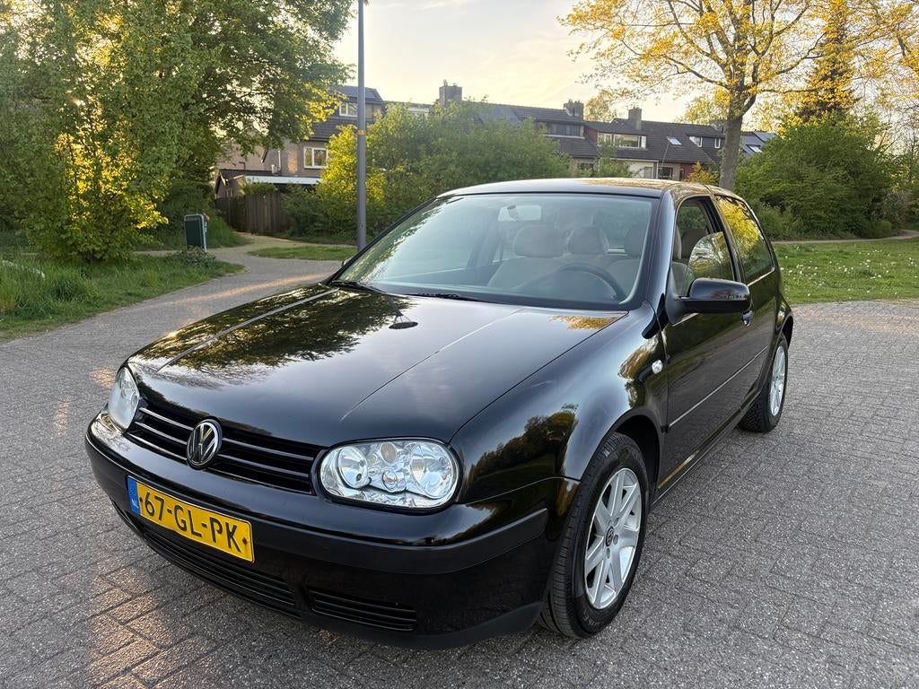Volkswagen Golf 1.6 75KW AUTOMAAT CLIMATE CRUISE NIEUWE APK!, Auto's, Volkswagen, 4 cilinders, 1200 kg, Onderhoudsboekje, 5 stoelen