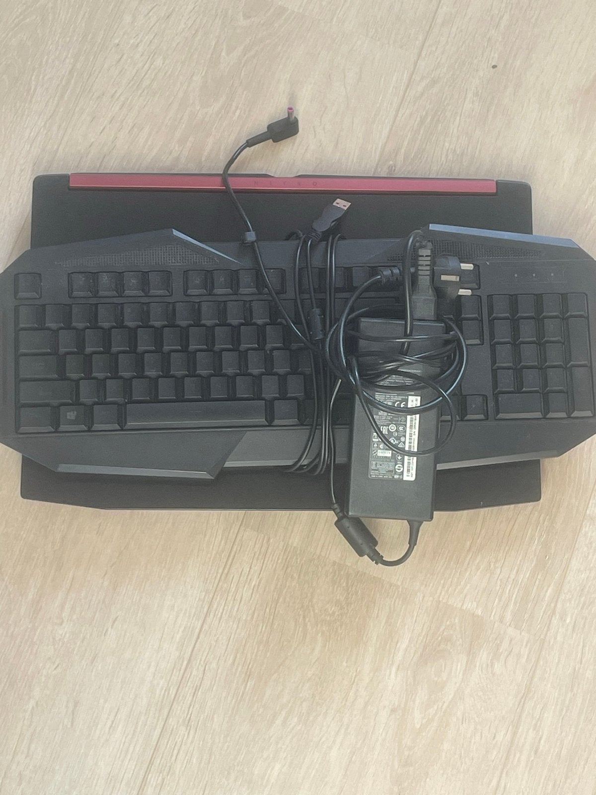 Acer Nitro AN515-51 Gaming Laptop + Toetsenbord, Ophalen, Gebruikt, Gaming