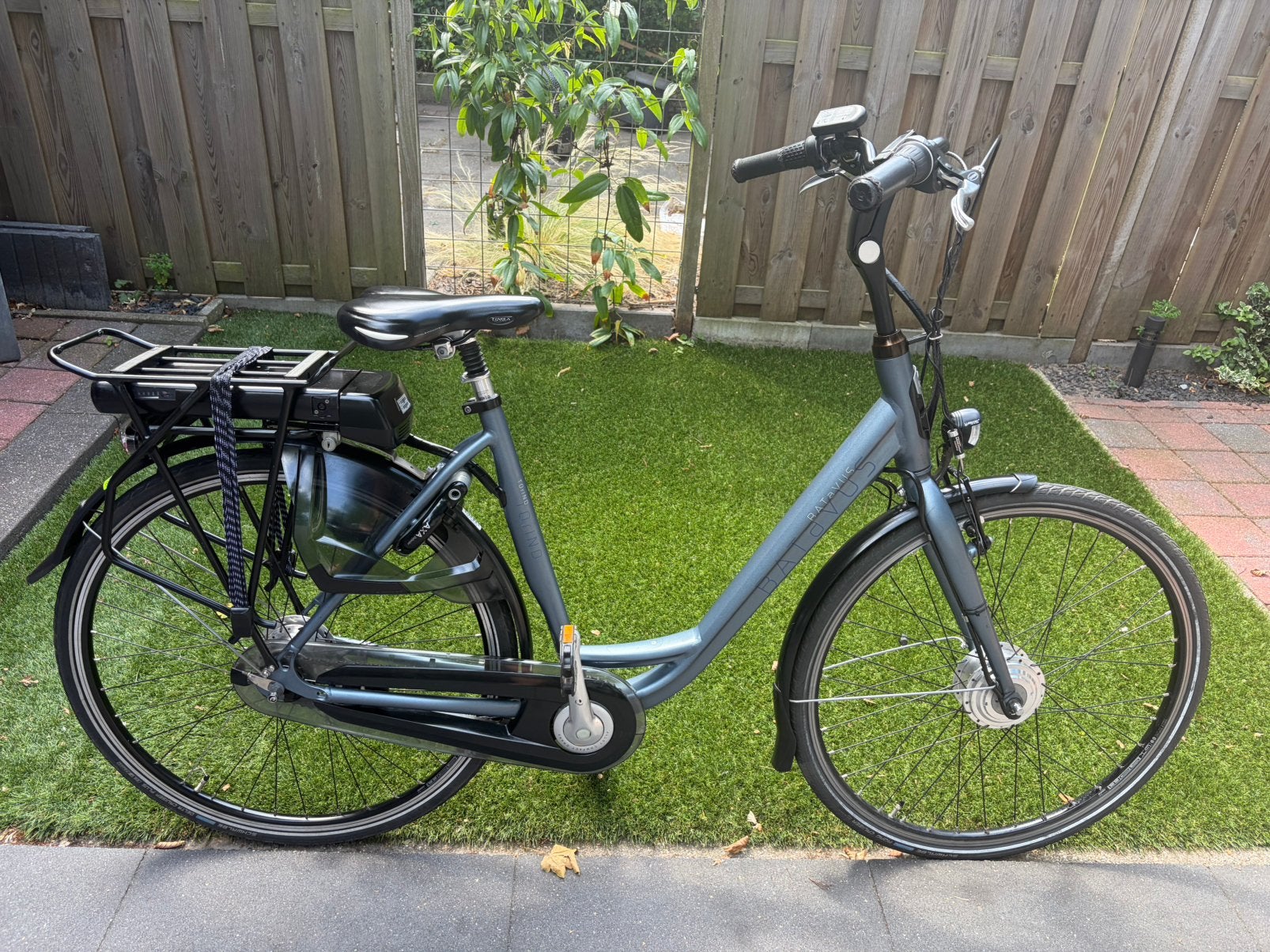 Te koop elektrische damesfiets batavus, Fietsen en Brommers, Elektrische fietsen, Ophalen, Zo goed als nieuw, Batavus