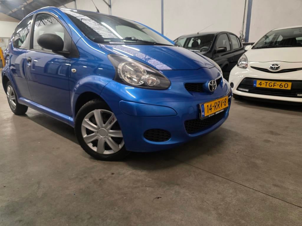Toyota Aygo 1.0 12V Vvt-i 5DRS 2011 Blauw Novi, Voorwielaandrijving, Euro 5, 68 pk, Origineel Nederlands