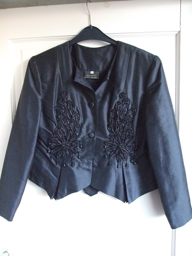 Fayaz Designs zijde jasje bezet met kraaltjes maat 38/40, Kleding | Dames, Maat 38/40 (M), Overige typen, Zwart, Zo goed als nieuw
