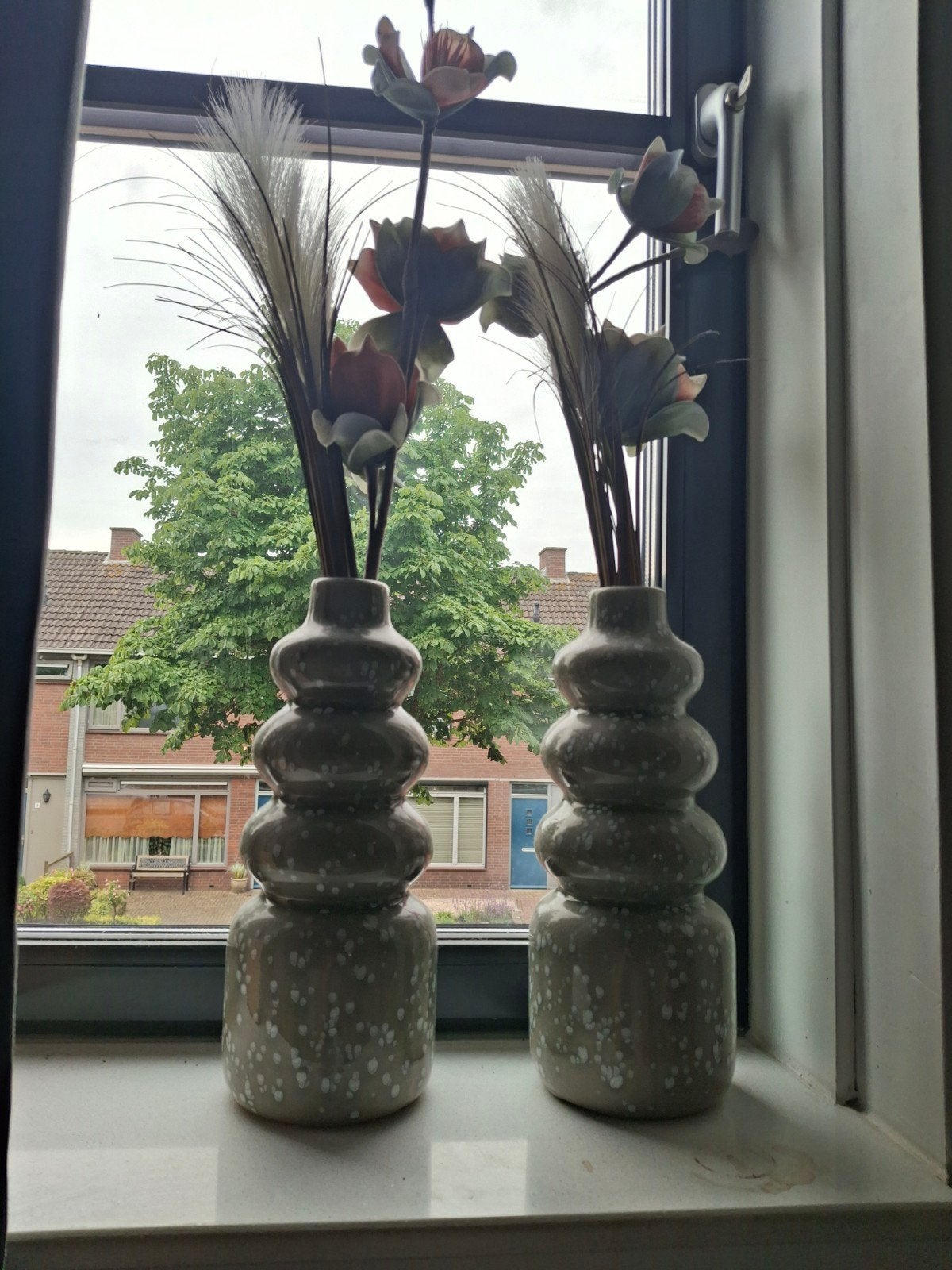 Groenige moderne vazen., Huis en Inrichting, Woonaccessoires | Vazen, Ophalen of Verzenden, Zo goed als nieuw, Overige kleuren