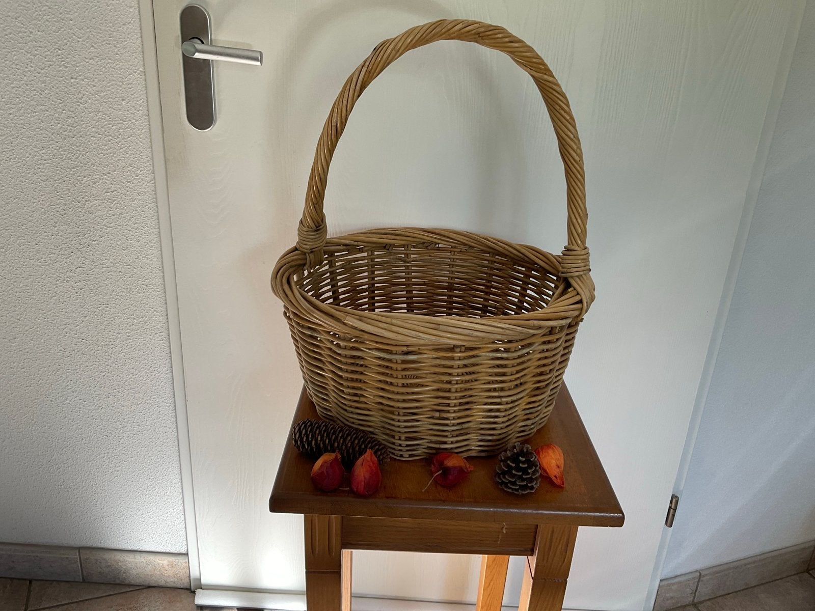 Mooie rieten mand met hengsel, 38 cm breed, Ophalen, Gebruikt, Gevlochten, Mand