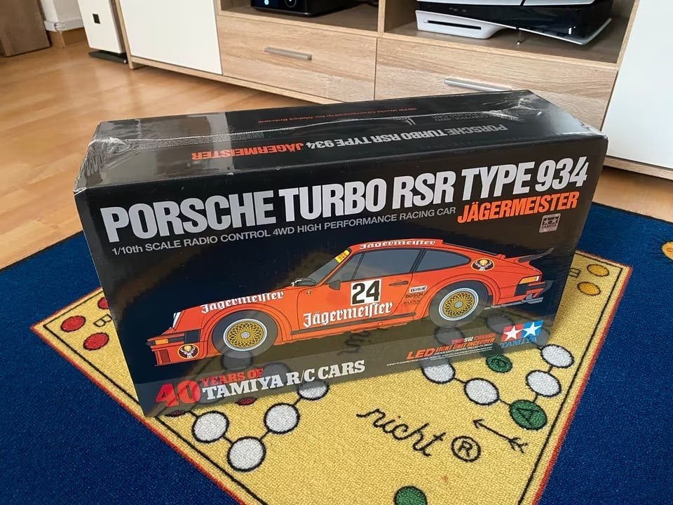 Tamiya Porsche 934 Jägermeister 40 Jahre – nieuw in doos, Ophalen of Verzenden, Nieuw, Auto onroad