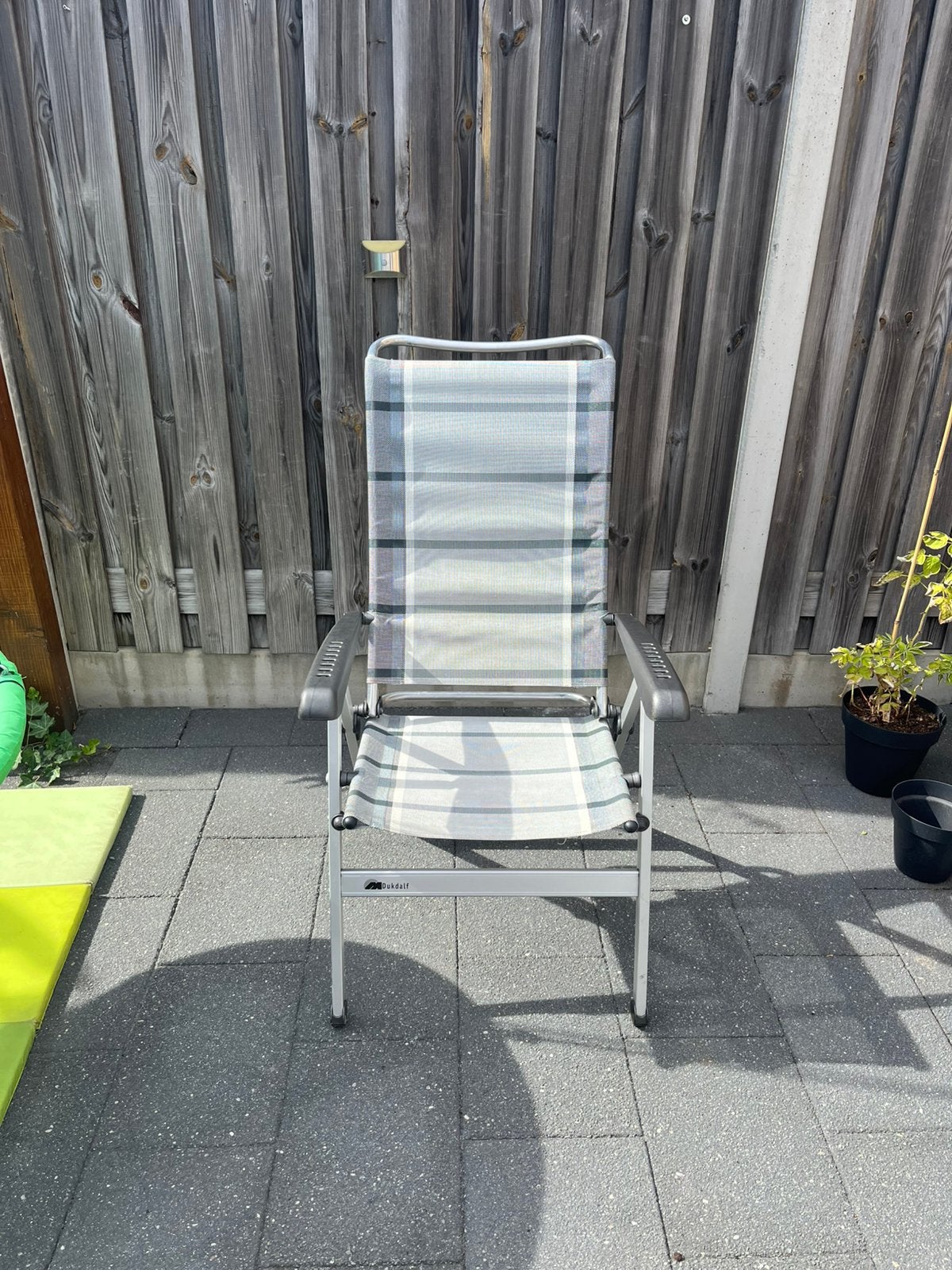 Dukdalf stoel, Tuin en Terras, Ophalen, Zo goed als nieuw, Kunststof