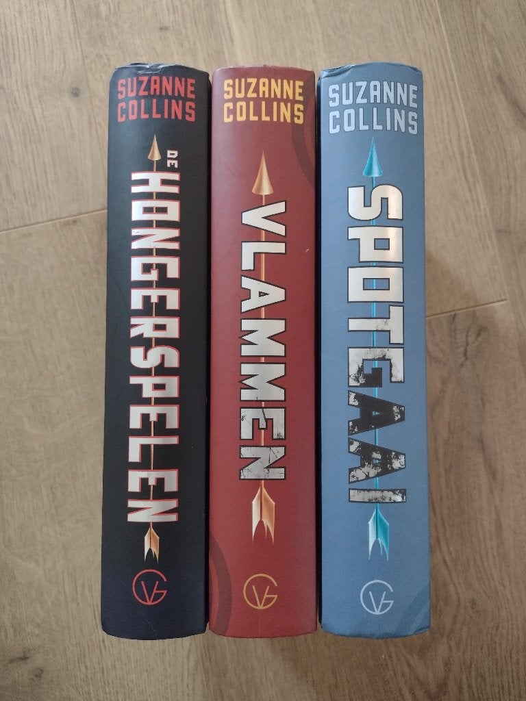 De Hongerspelen Trilogie - Suzanne Collins, Boeken, Fantasy, Gelezen, Ophalen of Verzenden