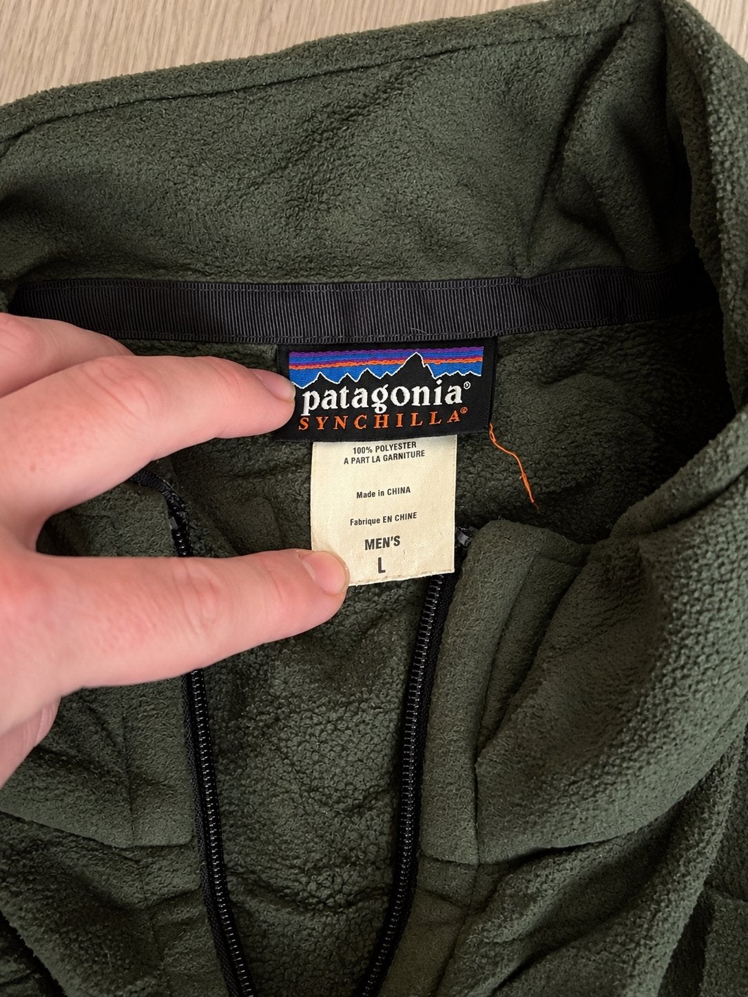 Patagonia Synchilla Fleecejas - Olijfgroen - Maat L, Maat 52/54 (L), Patagonia Europe Coöperatief U.A., Verzenden, Directsales.europe@patagonia.com