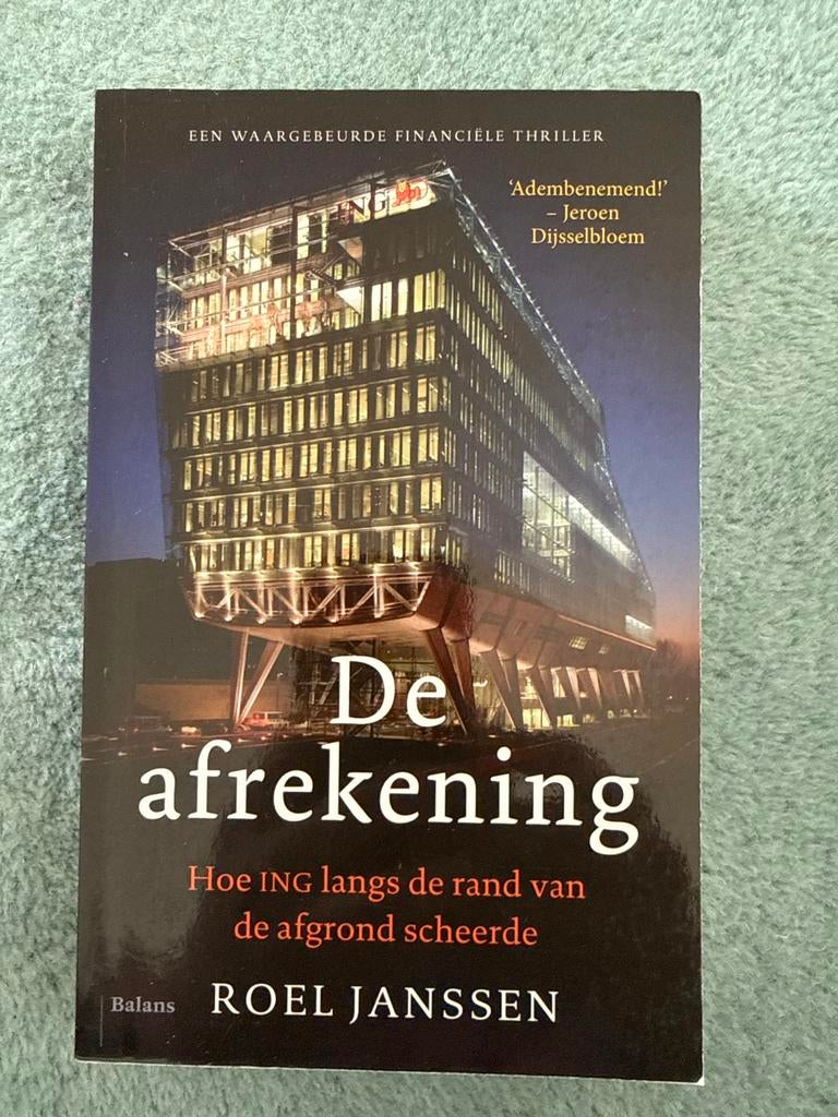 De Afrekening: Hoe ING langs de rand van de afgrond scheerde, Ophalen of Verzenden, Zo goed als nieuw, Nederland