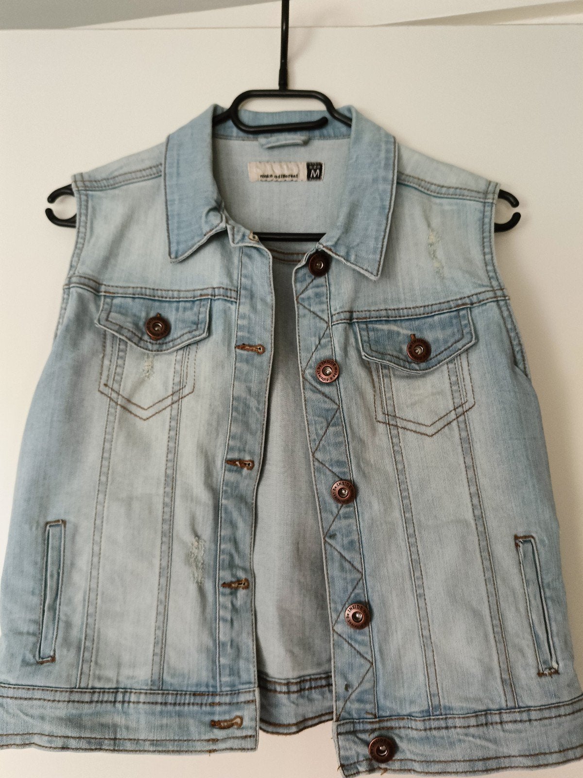 Lichtblauwe denim gilet van Be Inside, maat M, Maat 38/40 (M), Blauw, Ophalen of Verzenden, Zo goed als nieuw