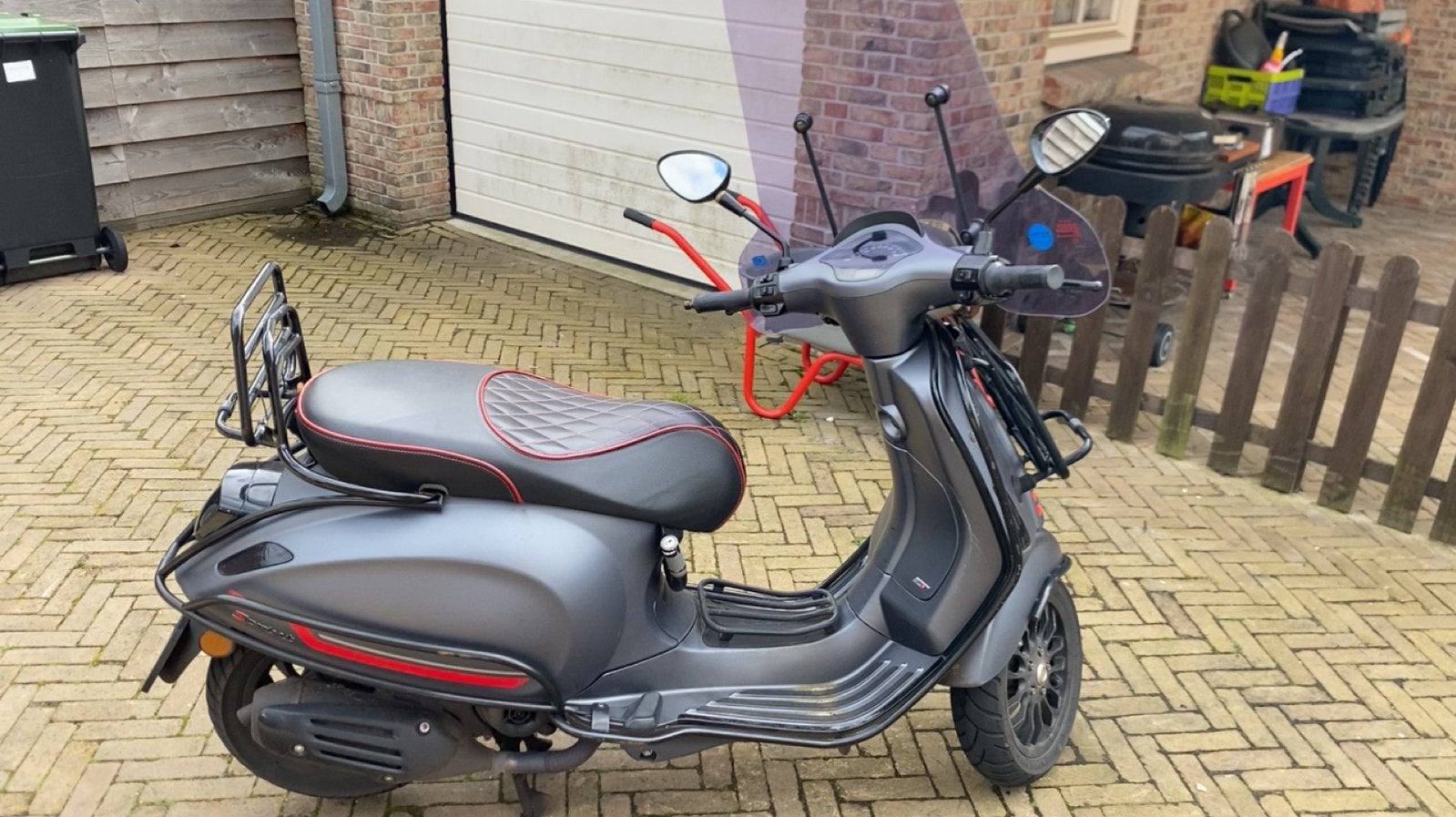Vespa Sprint Grijs ‘Bomvol’, Ophalen, Gebruikt, Maximaal 45 km/u, Vespa S