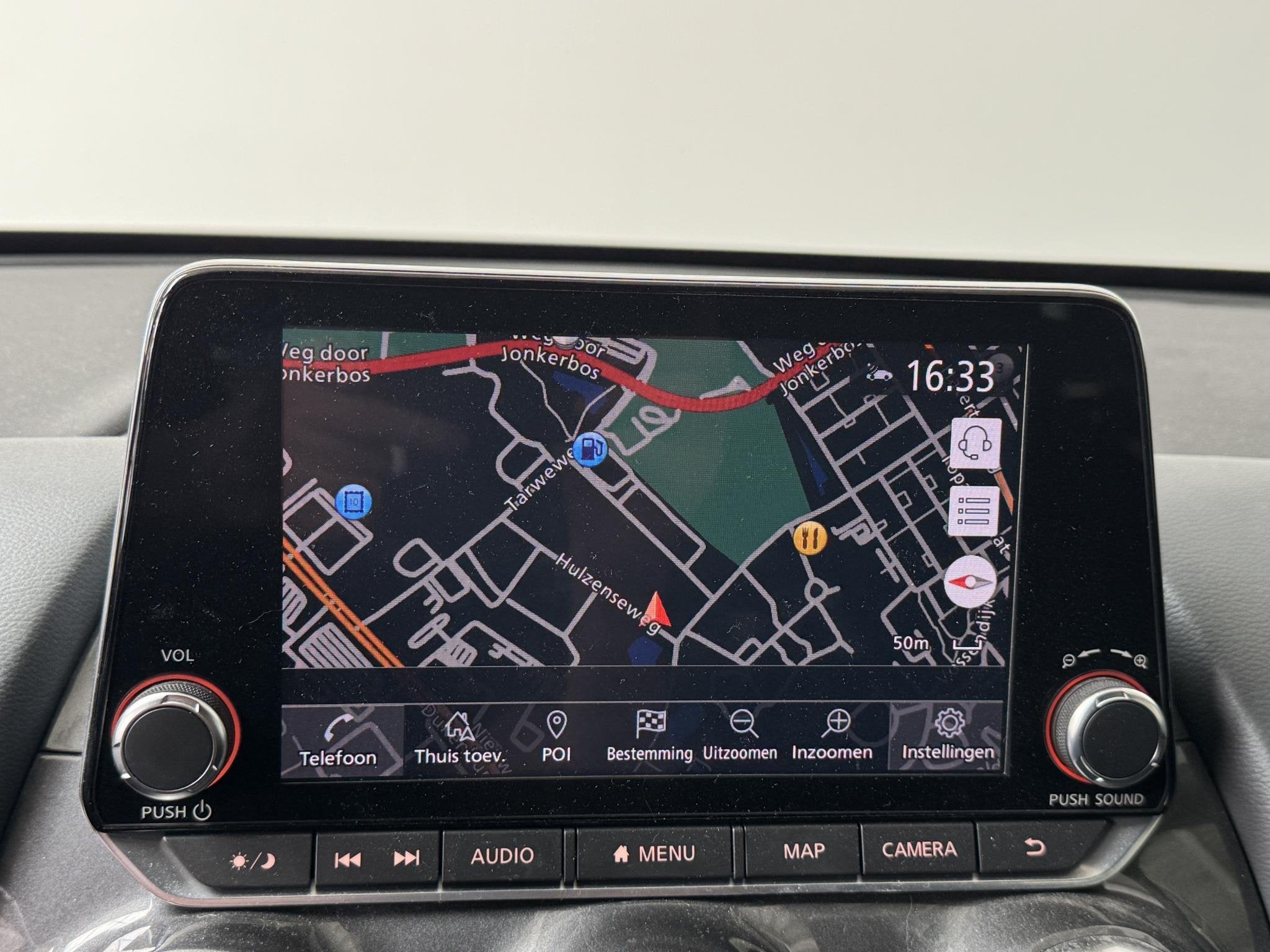 Foto 11 van Nissan Juke 1.0 DIG-T Premiere Edition | Navigatie | Achteru