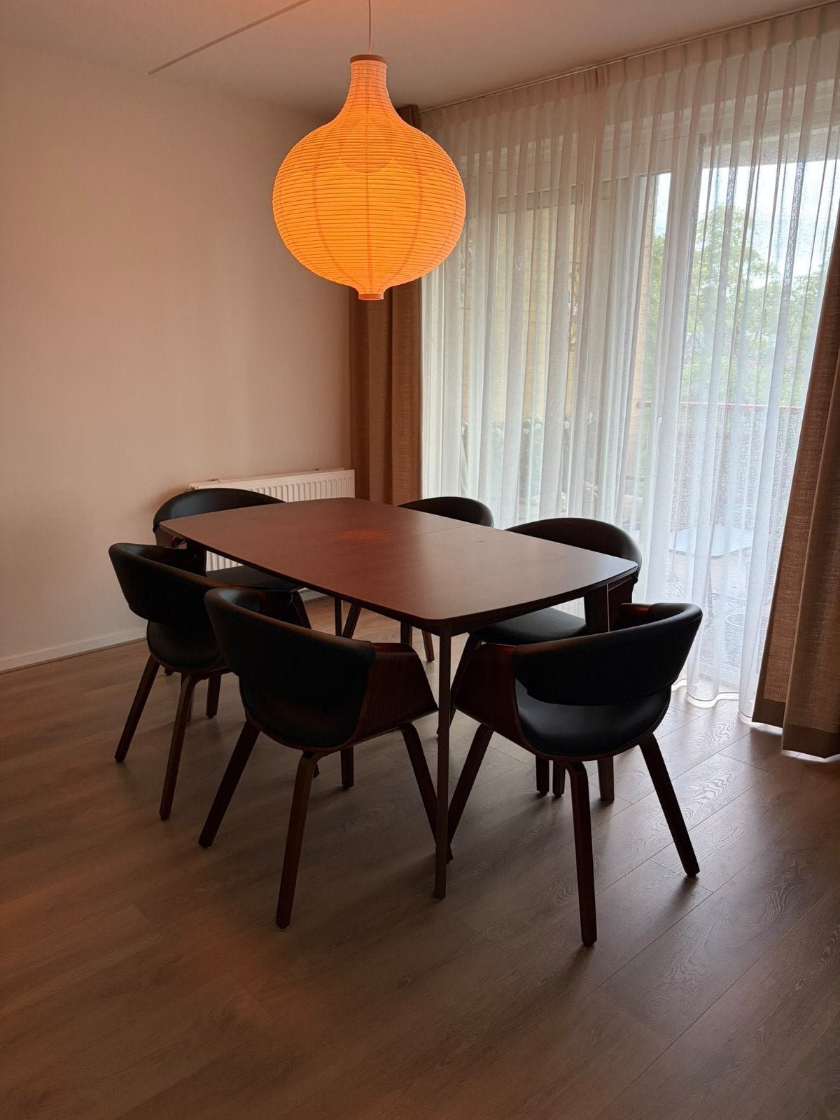 Uitschuifbare eettafel - 150x90cm tot 195x90cm, Ophalen, 50 tot 100 cm, Zo goed als nieuw, Vijf personen of meer