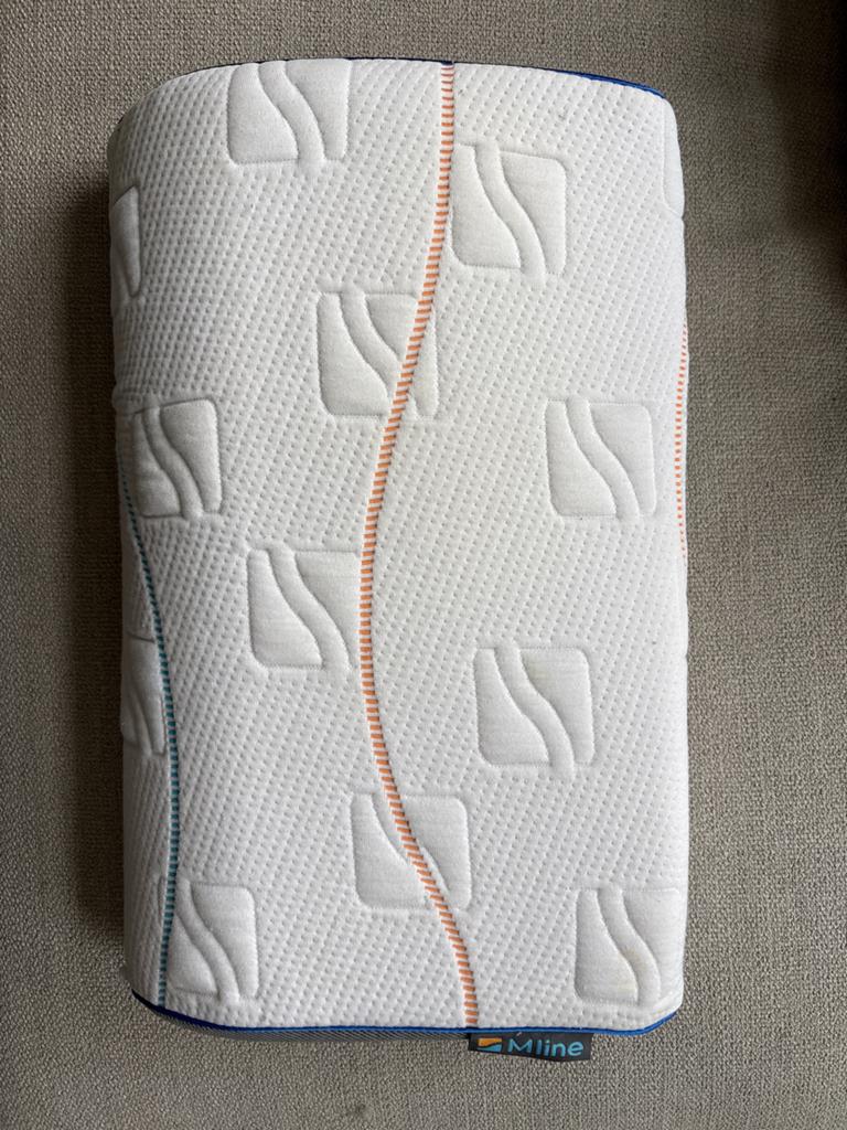 Mline Kussen Blauw, Ophalen, Gebruikt, Eenpersoons, Wit