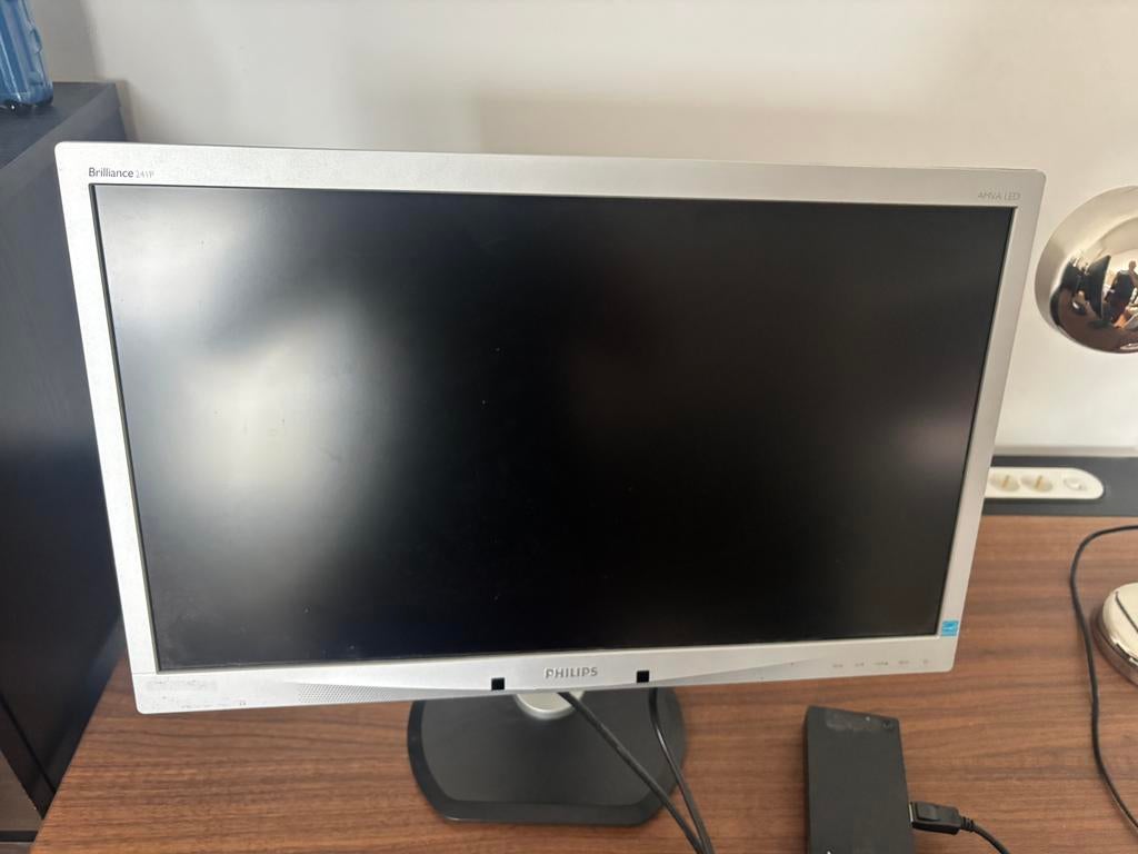 Phillips 24inch met USB-C dock, Computers en Software, Monitoren, Ophalen, IPS, Zo goed als nieuw, USB-C