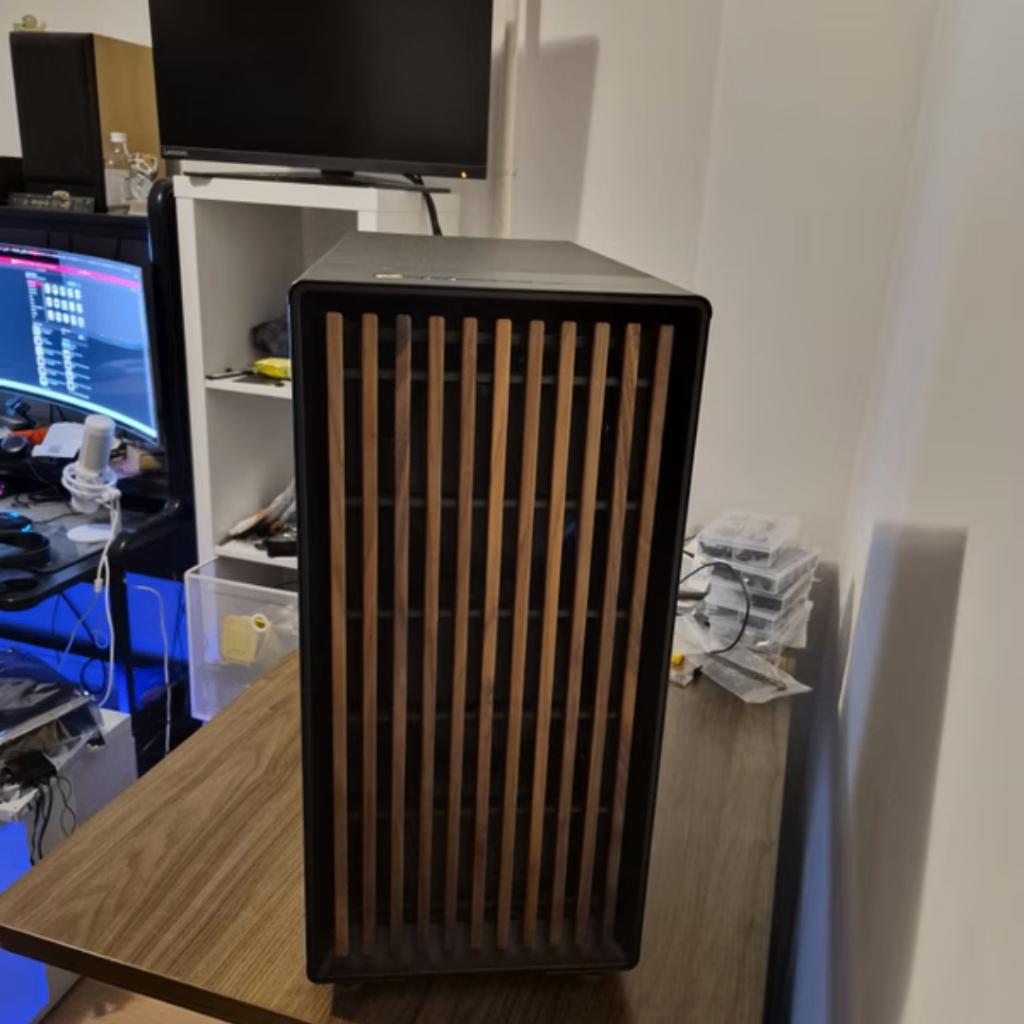 Gaming PC // RX 9070 XT & AMD Ryzen 7 7800X3D, Ophalen, 7604 HM, 32 GB, DTGParts.Business@gmail.com