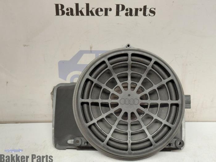Subwoofer van een Audi S5, Gebruikt, -, -, -