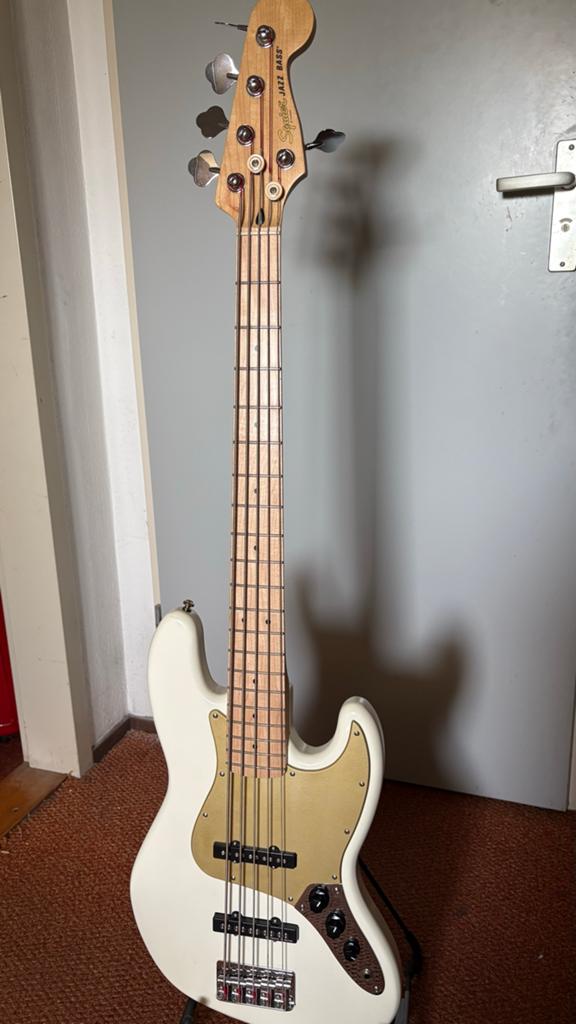 Squier Jazz Bass 5-snarig met Seymour Duncan pickup, Ophalen of Verzenden, Gebruikt, Elektrisch, 5-snarig
