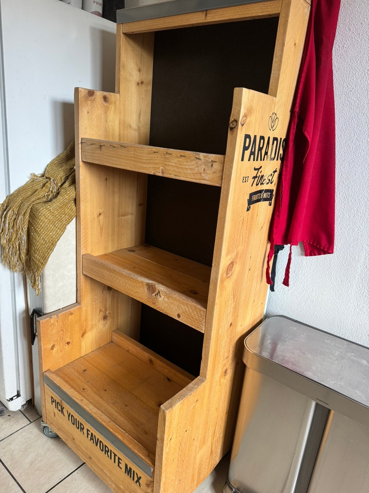 Steigerhouten kast, Ophalen, Gebruikt