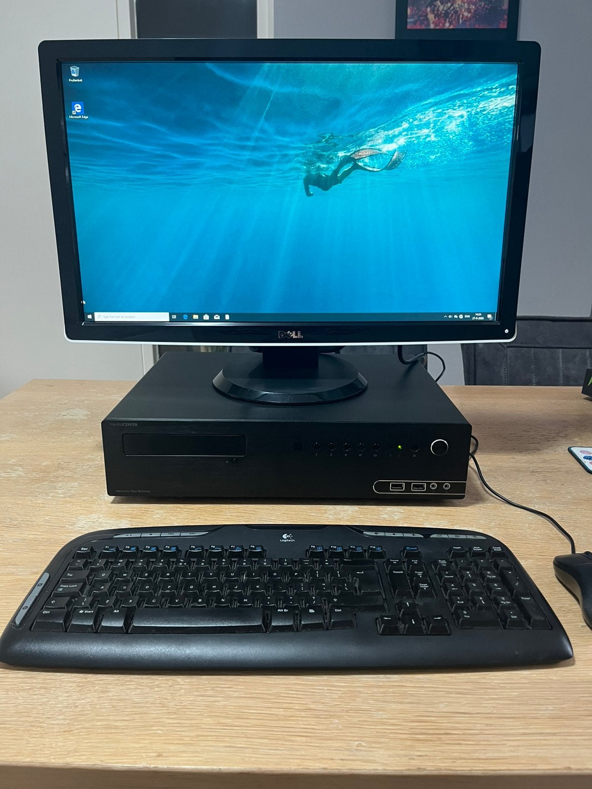 Mediacenter PC + Dell 24 inch monitor (zeer compleet!), Ophalen, HDD, Zo goed als nieuw, Met videokaart