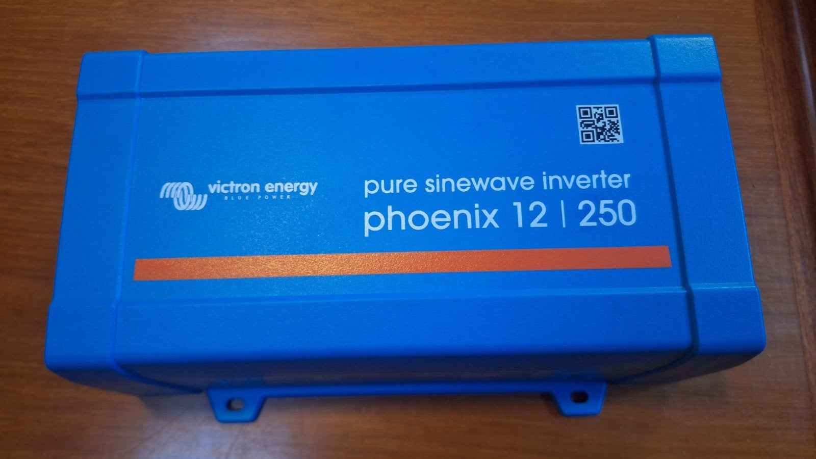 Victron Phoenix Omvormer 12V naar 220V - Nieuw, Ophalen of Verzenden, Nieuw, Overige typen