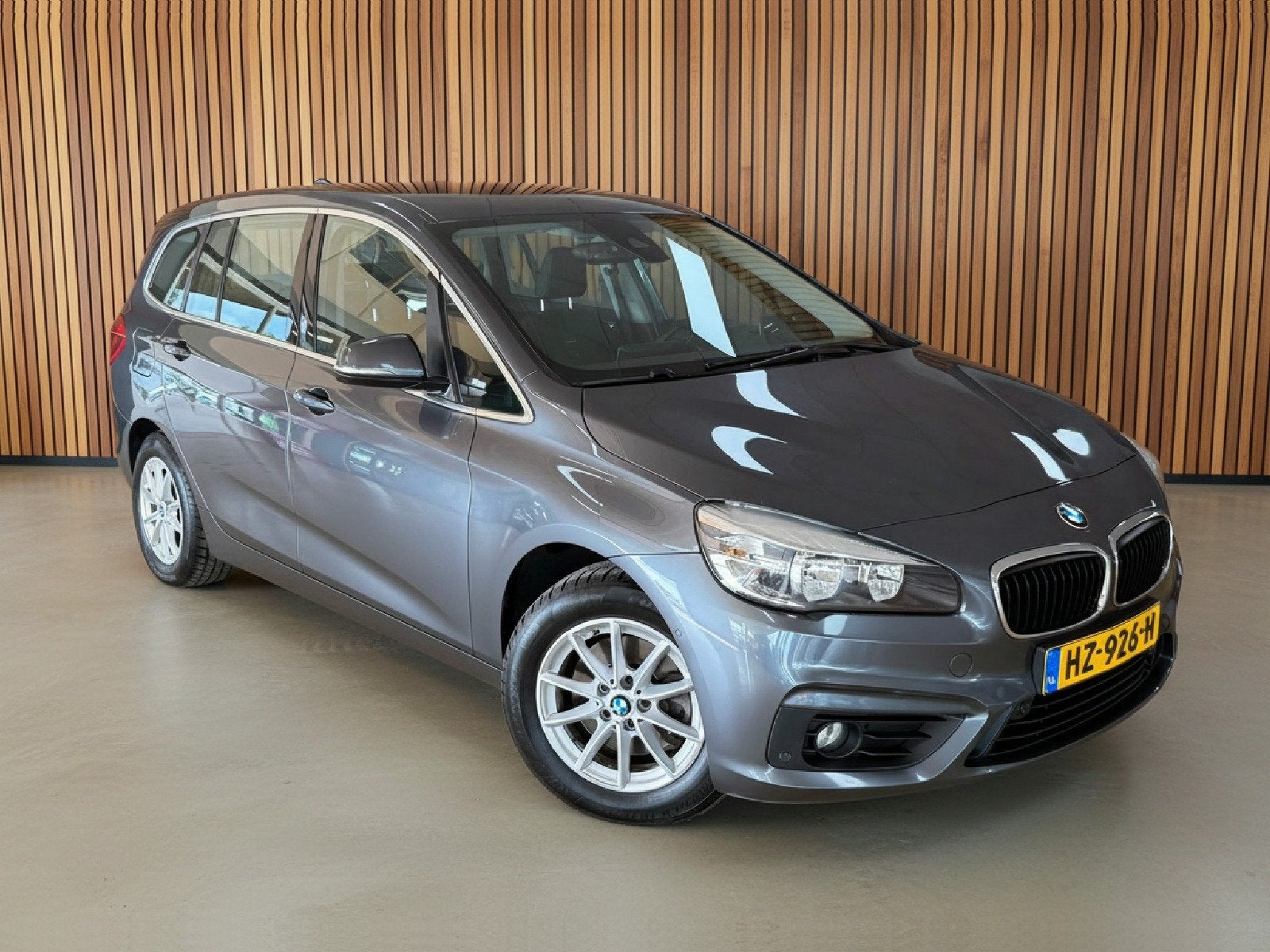 BMW 2 Serie Gran Tourer 218i Essential | HUD | Sensoren | Me, Voorwielaandrijving, 136 pk, Gebruikt, 2-Serie Gran Tourer