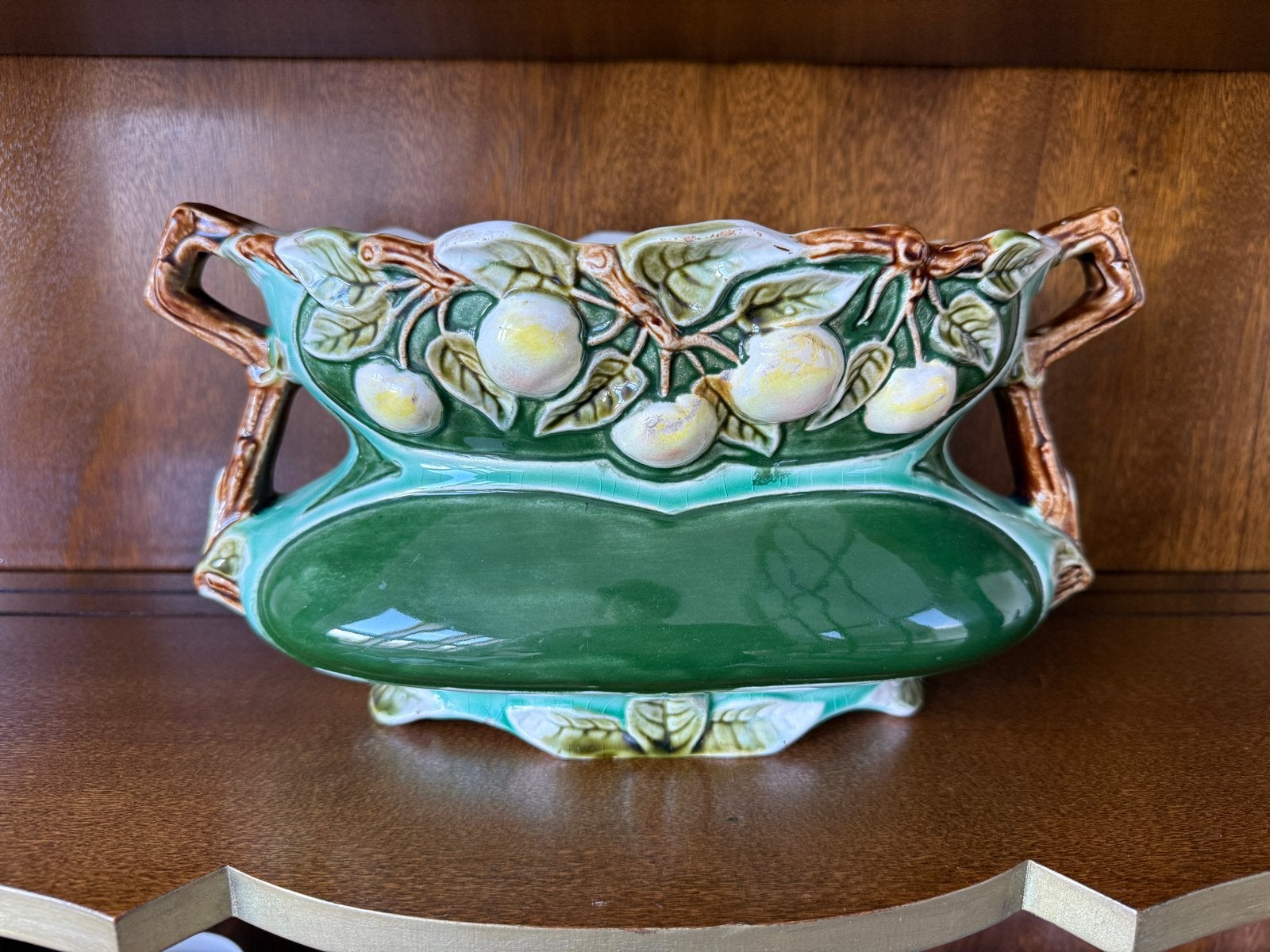 Antieke Majolica schaal, bloempot - Groen met Fruitdecoratie, Antiek en Kunst, Ophalen of Verzenden