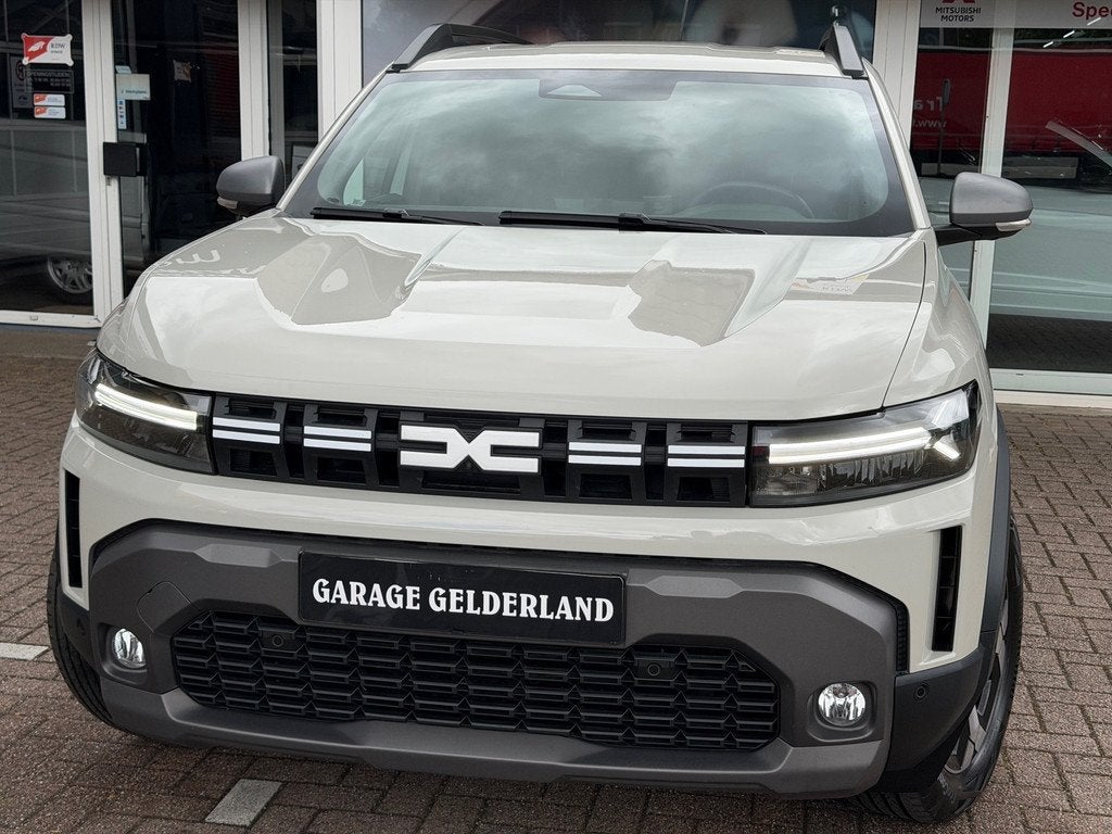Dacia Duster 1.6 Hybrid 140 Extreme | Full-Led | Navi | Came, 94 pk, Stof, Gebruikt, Zwart